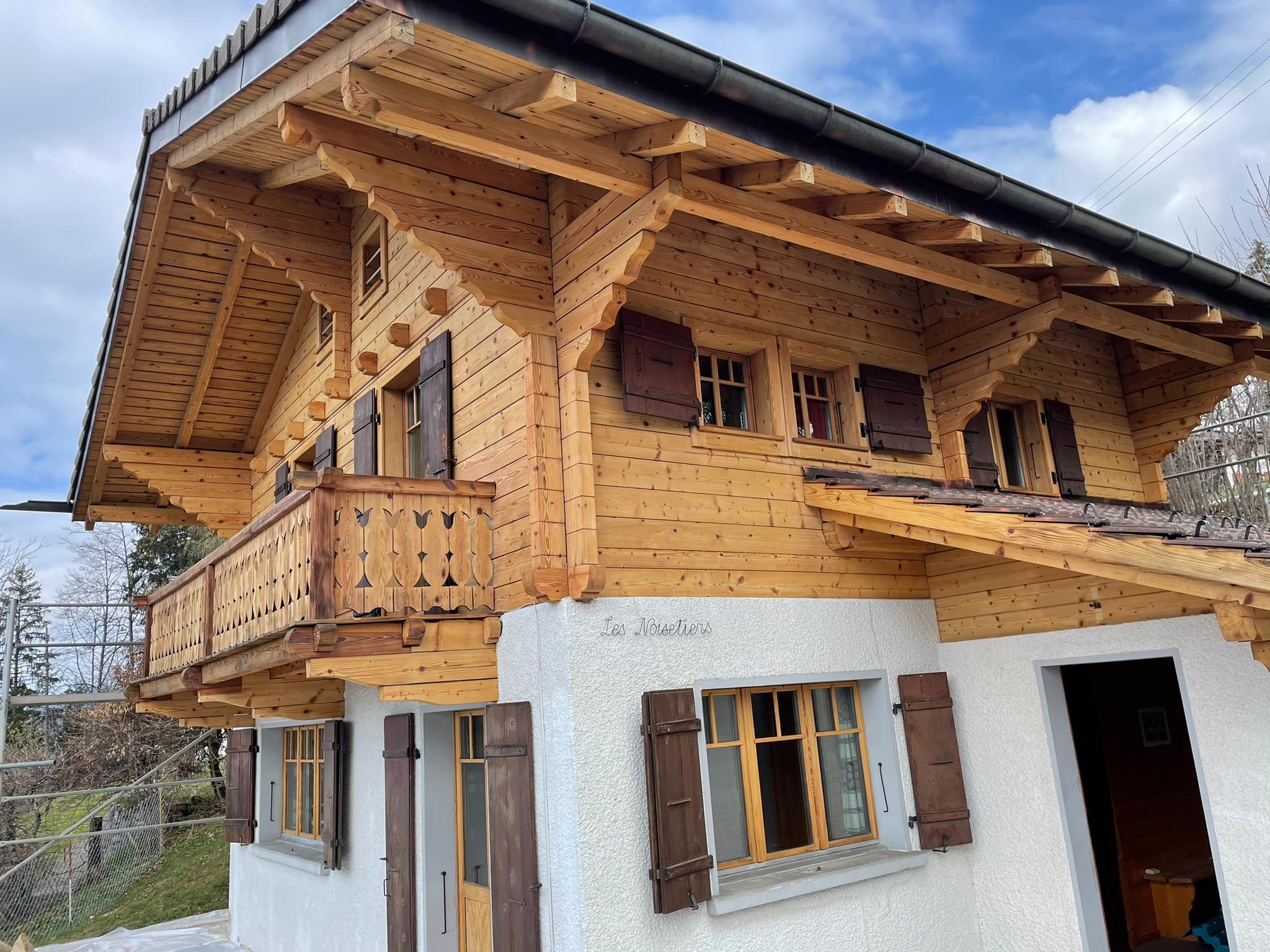 IMG-2021042Micro-sablage chalet Gryon après 47-WA0010